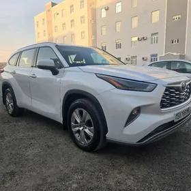 Toyota Highlander 2021
