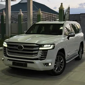 Toyota Land Cruiser 2023