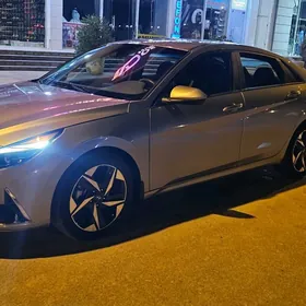 Hyundai Elantra 2023