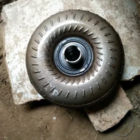 Nissan maxima karobka