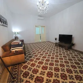 Taze Gurtly 2etaj 3komnat