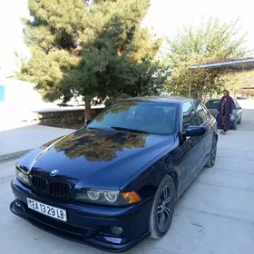BMW E39 1999