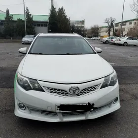 Toyota Camry 2013