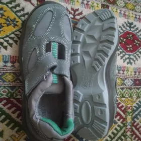 Ботинки кроссовки