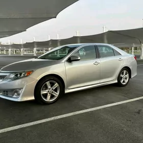 Toyota Camry 2013