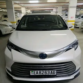 Toyota Sienna 2021