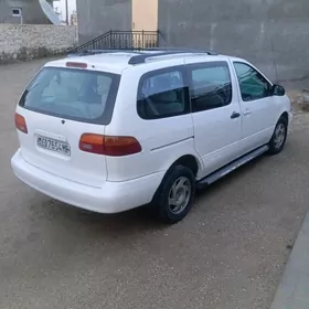 Toyota Sienna 1999