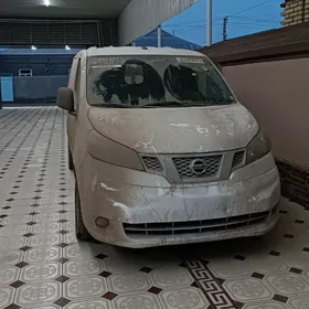 Nissan NV200 2021