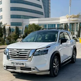 Nissan Pathfinder 2022