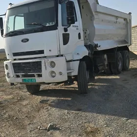 Ford Cargo 3535D 2015