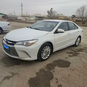 Toyota Camry 2017