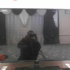 Telewizor ostem 49-lyk