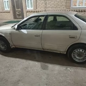 Toyota Camry 1997