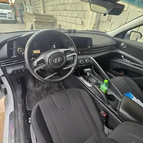 Hyundai Elantra 2021