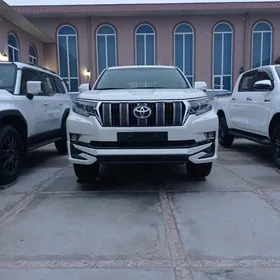 Toyota Land Cruiser Prado 2023