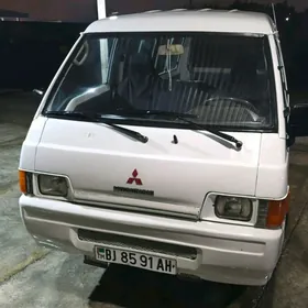Toyota Hiace 1992