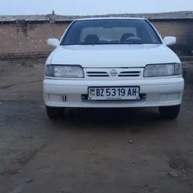 Nissan Primera 1999