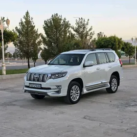 Toyota Land Cruiser Prado 2023