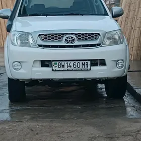 Toyota Hilux 2011