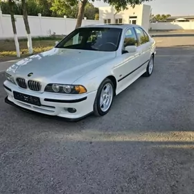 BMW E39 2000