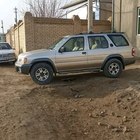 Nissan Pathfinder 2001
