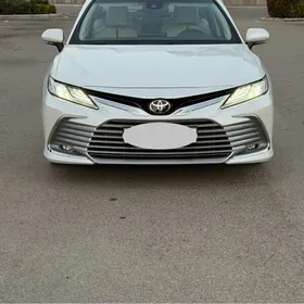 Toyota Camry 2022