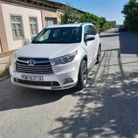 Toyota Highlander 2016