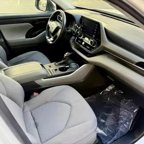 Toyota Highlander 2022