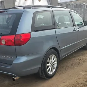 Toyota Sienna 2009