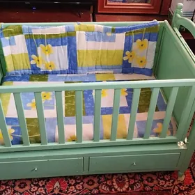 детская кроватка