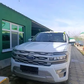 Ford Expedition 2022