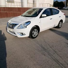 Nissan Sunny 2020