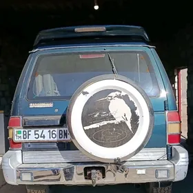 Mitsubishi Pajero 1996