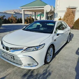 Toyota Camry 2018