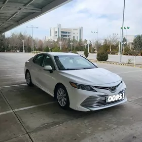 Toyota Camry 2020