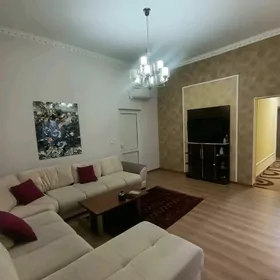 Arenda Berkararyn yany ofis