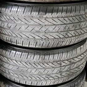 235 45 18 Bredistone