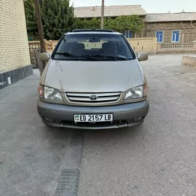 Toyota Sienna 2001