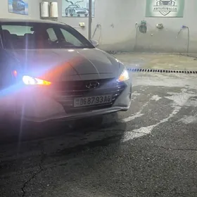 Hyundai Elantra 2019