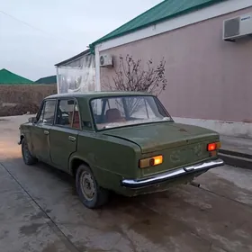 Lada 2104 1986