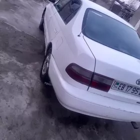 Toyota Corona 1995