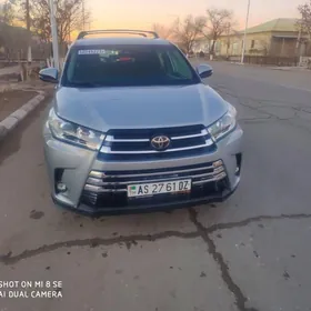 Toyota Highlander 2018