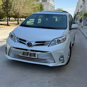 Toyota Sienna 2020