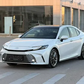 Toyota Camry 2025