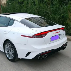 Kia Stinger 2023