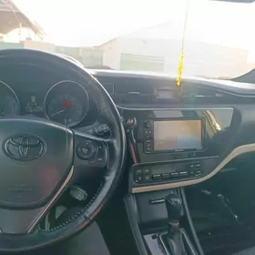 Toyota Corolla iM 2016