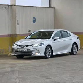 Toyota Camry 2022