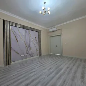 Täze Gurtly Haýradyň öňi liftl