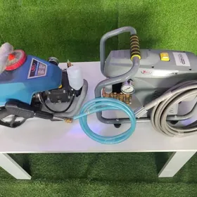 Uly maşyn yuwmak üçin aparat