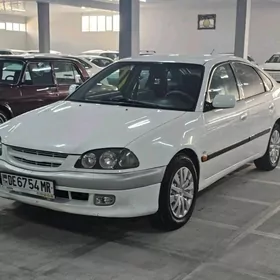 Toyota Avensis 1998
